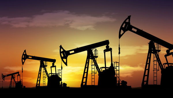 Нефтяные компании просят повысить цены на бензин сразу на 5 рублей