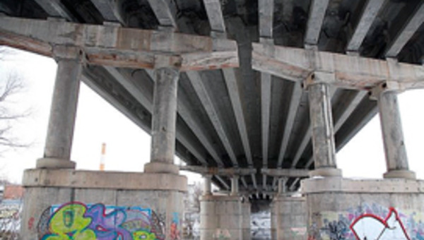 В Серпухове мост на Оборонной стал местом для суицида