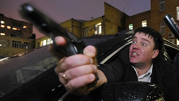 В центре Москвы таксист устроил стрельбу по людям
