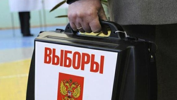 В столице на выборах кандидат от «Яблока» покусал членов УИК