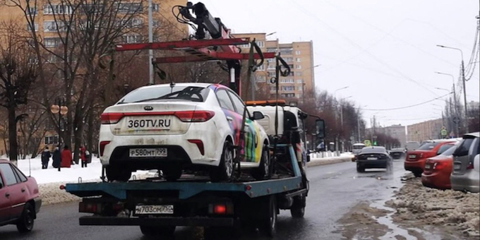В центре Серпухова эвакуировали машину телеканала «360°»