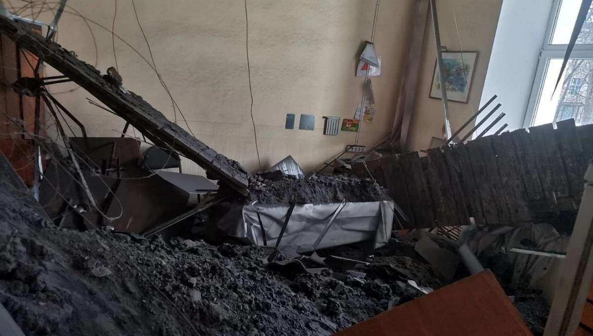 В детской поликлинике Подмосковья рухнул потолок