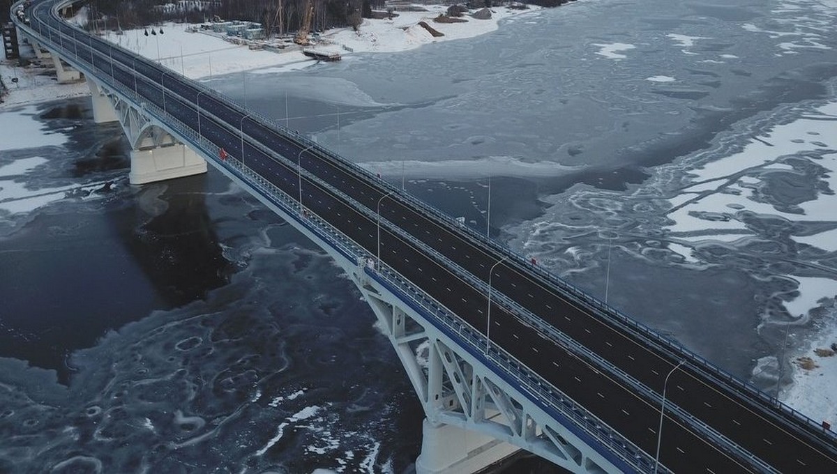 Мальчик в Подмосковье упал с моста в ледяную реку
