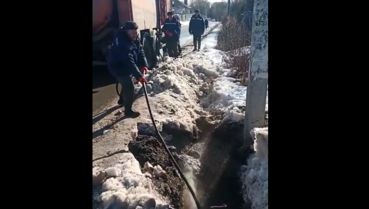 Серпухов ока фм свежие новости происшествия сегодня. Наводнение. Затопление деревни. Наводнение в талой. Паводок в Ульяновской области 2023.