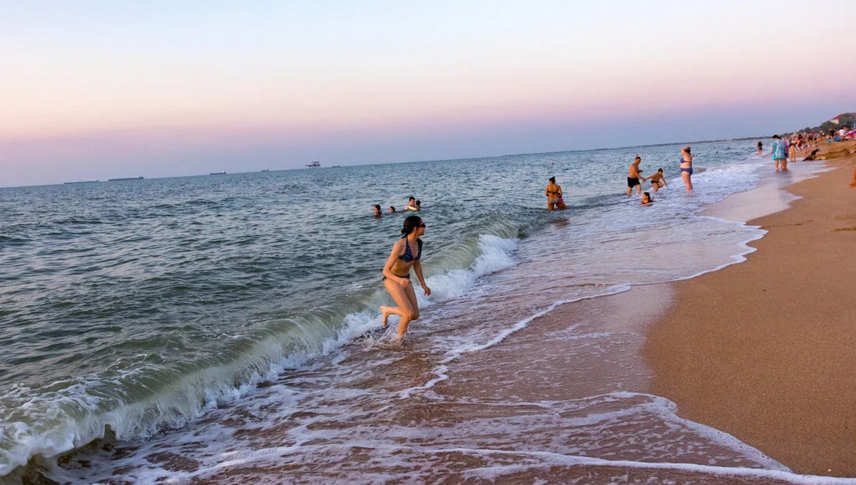 Туристы на Азовском море в шоке от «сюрпризов» в воде