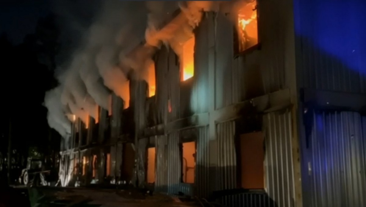 Люди сгорели в строительных бытовках в Подмосковье