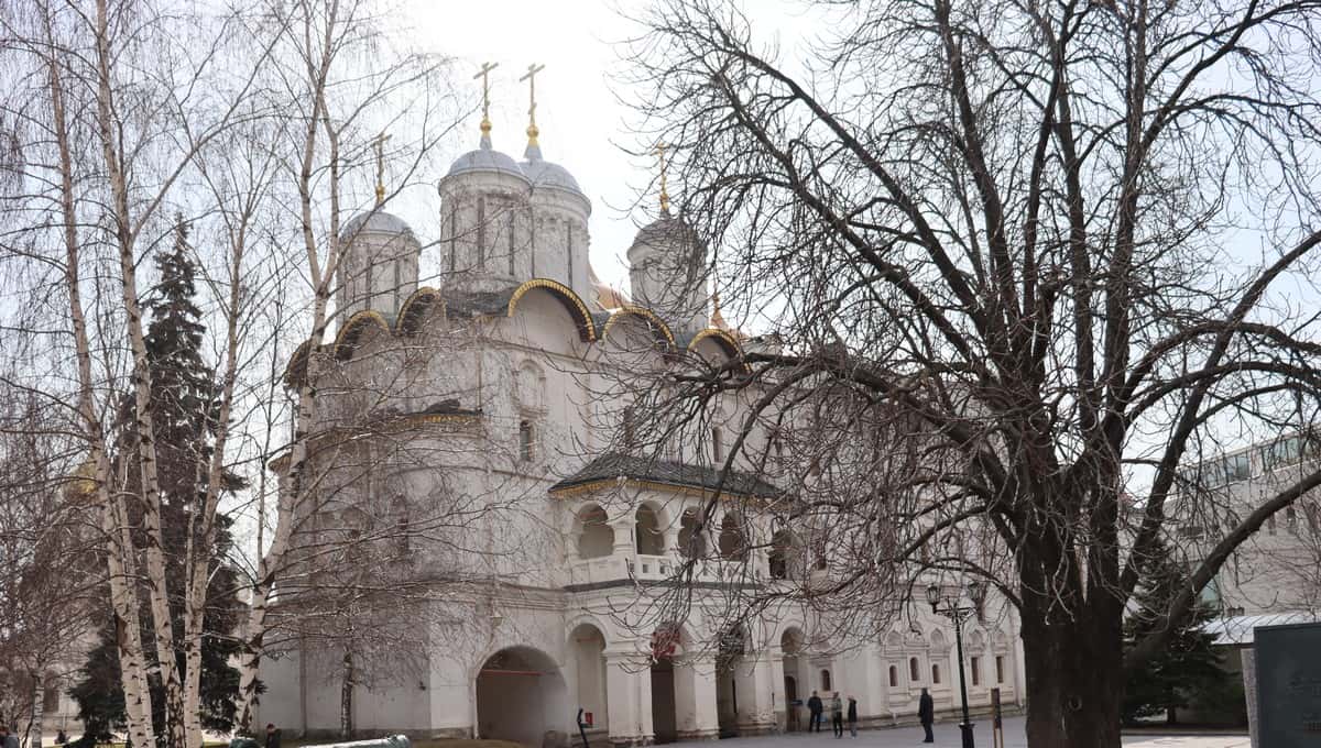 Завтра - великий христианский праздник