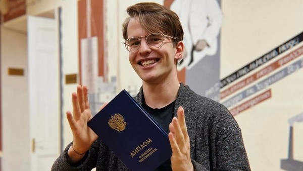 Выпускник РГГУ, написавший итоговую работу с помощью нейросети, получил диплом