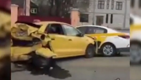Водитель в Подмосковье умер  за рулем и устроил массовое ДТП