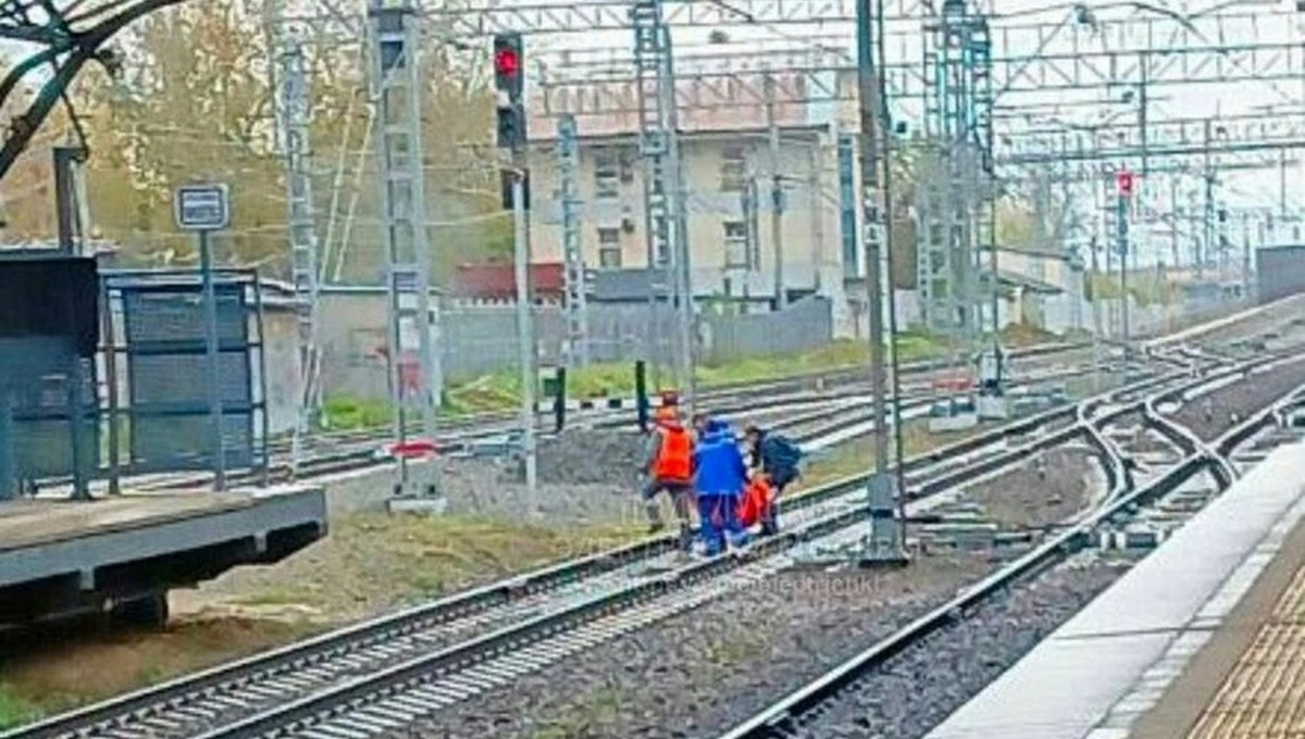 Подросток лишился ног на железнодорожной станции в Подмосковье