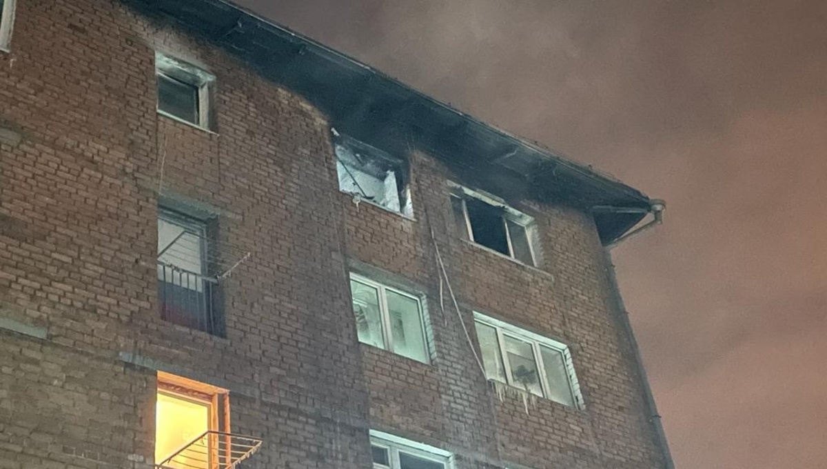 При пожаре в частном доме под Москвой обгорели семь человек