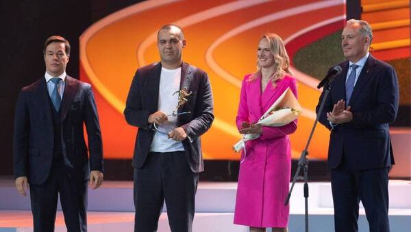 Президента Международной ассоциации бокса Умара Кремлёва наградили в Кремле