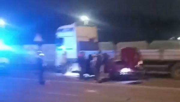 Крупная авария в Серпухове: «Жигули» въехали под фуру