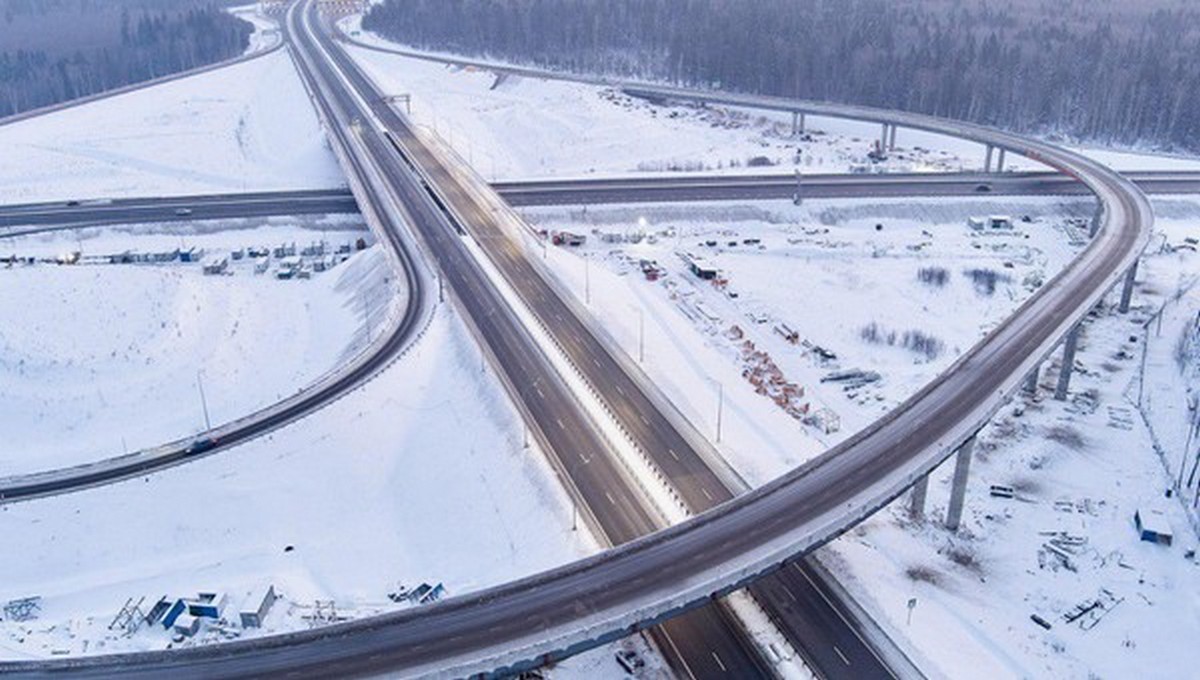 Одна из крупных трасс перекрыта для движения в сторону Москвы