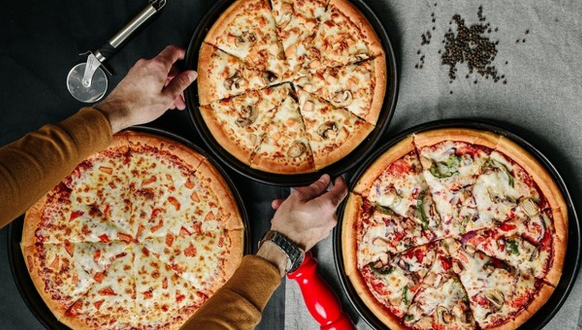 Две умопомрачительные пиццы для всей семьи