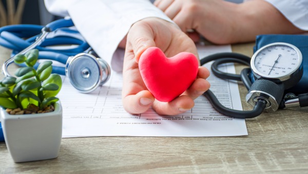 Эти правила помогут избежать сердечных заболеваний и продлят жизнь