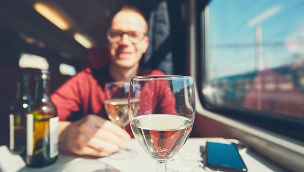В России начнет курсировать алкогольный поезд