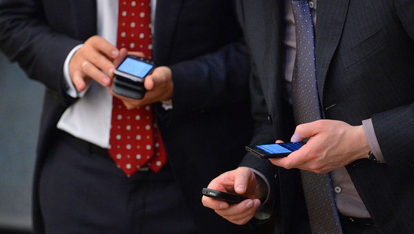 В России чиновникам выдали смартфоны с ОС «Аврора»
