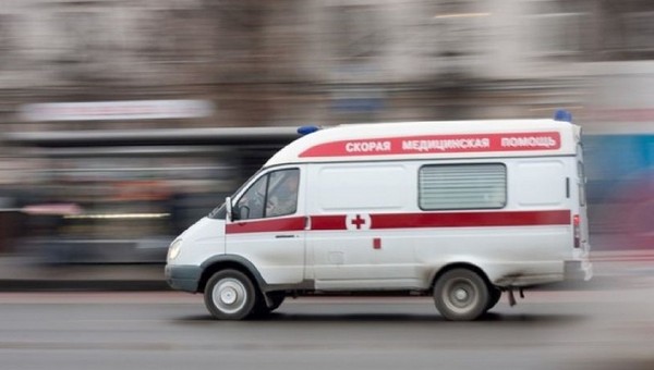 В Москве два автомобиля с мигалками переехали лежавшего на дороге мужчину 