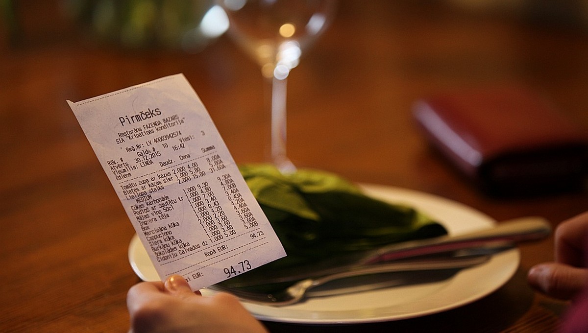 Осенью рестораны поднимут цены на 20% 