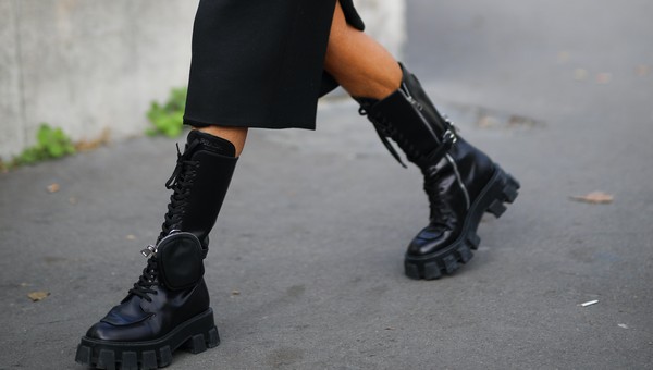 Россиянкам назвали моднейшую обувь на осень 2023 года 