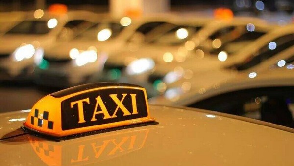 Вакансии в такси – как заработать к Новому году
