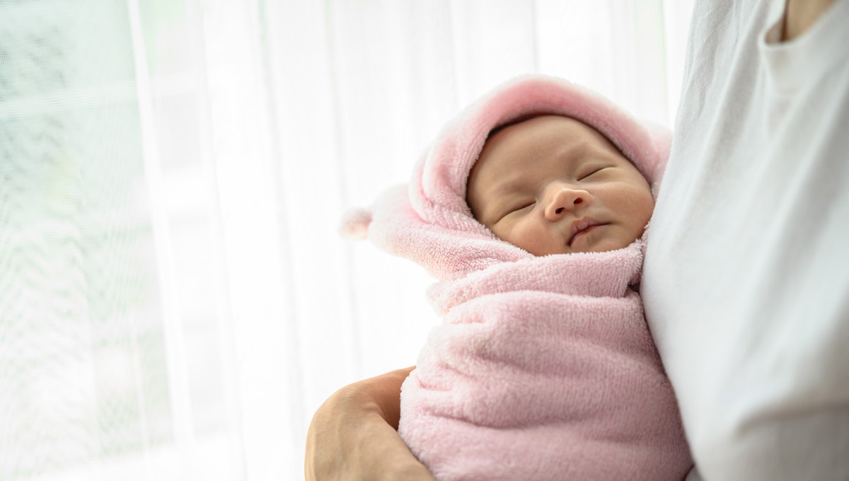 Россияне назвали новорожденную дочь необычным именем и попали под проверку