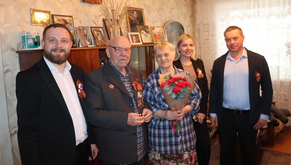 Компания «Мама Ольга» поздравила ветеранов Серпухова с великим праздником Победы