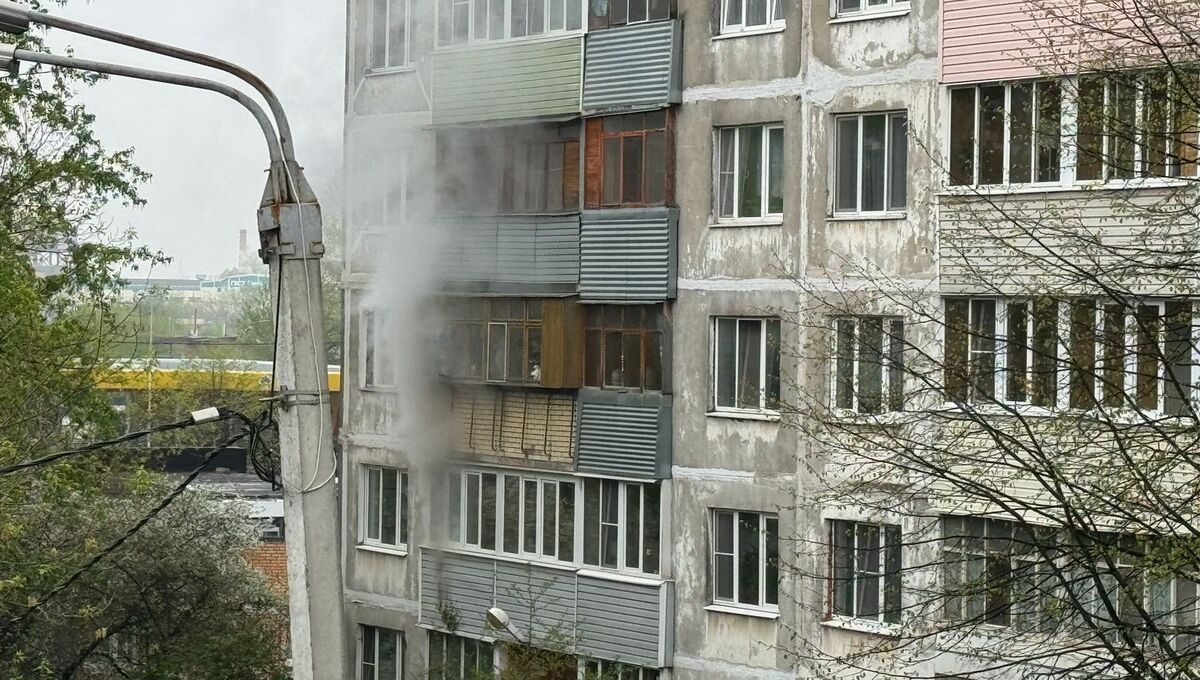 В Серпухове  ранним утром загорелся жилой дом