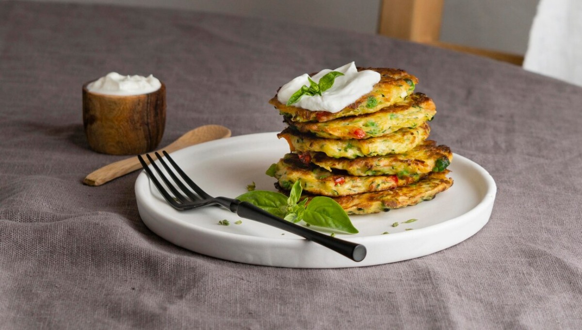 Оладьи станут ещё вкуснее, если добавить в них эту зелень
