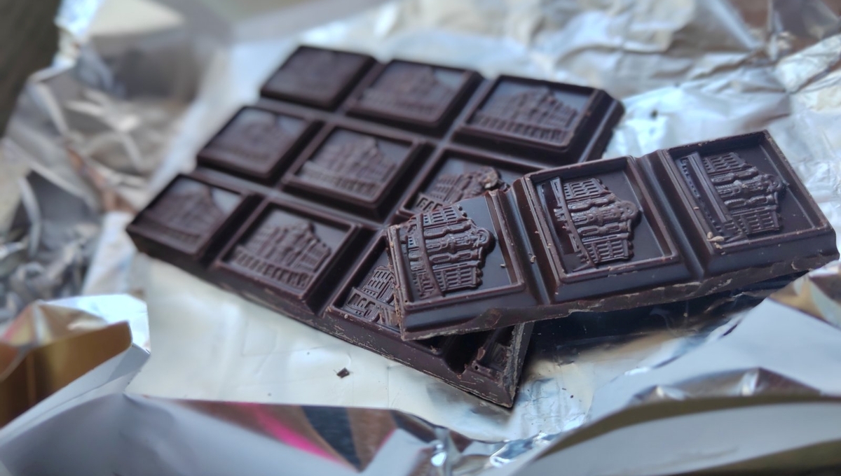 Сколько нужно съесть шоколада для поднятия настроения