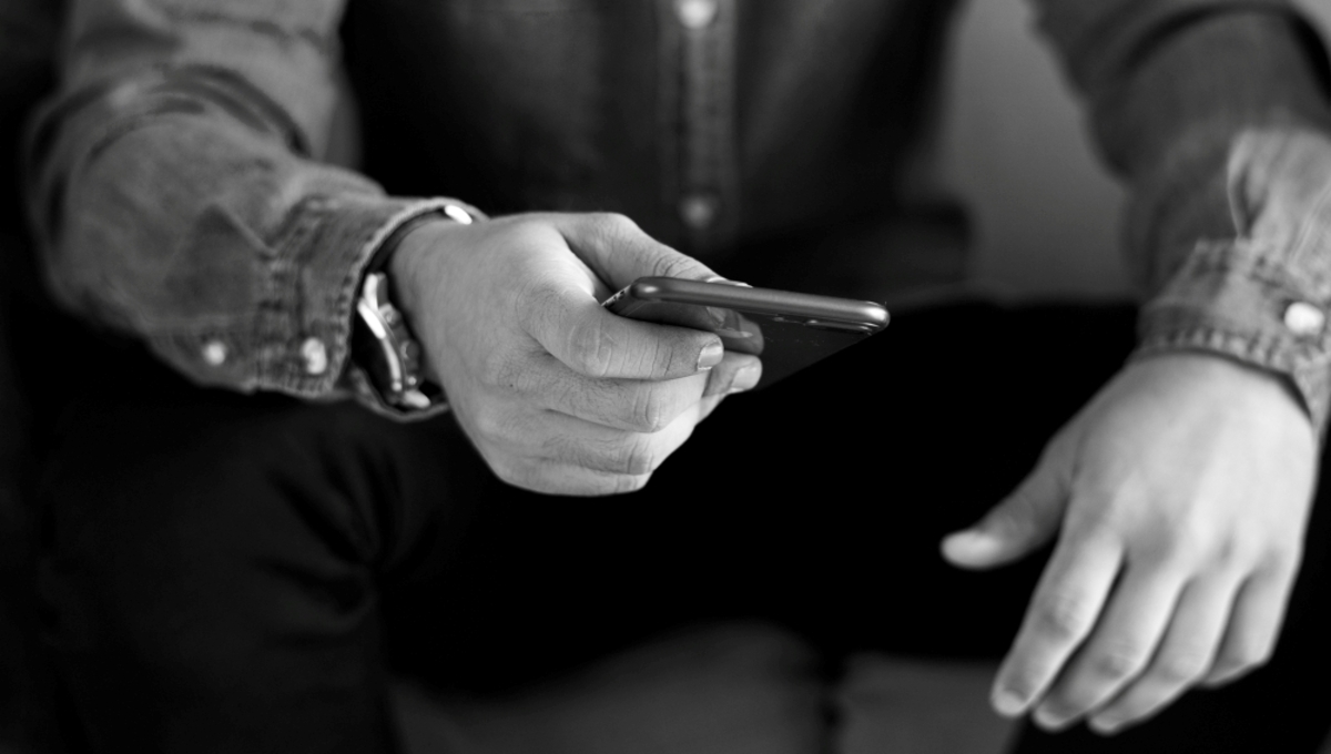 Житель Подмосковья шантажировал незнакомую девушку интимными видео