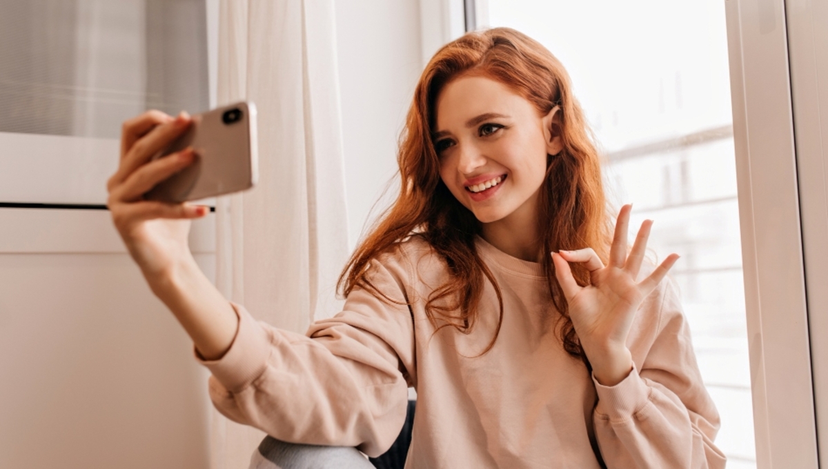 Куда правильно смотреть, когда делаешь селфи на телефон