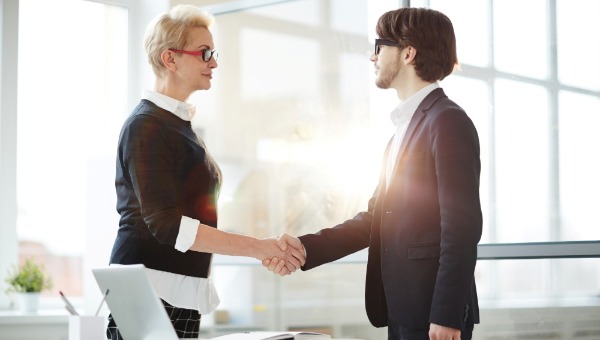 В Подмосковье на ярмарке предлагают вакансию на 425 000 рублей в месяц