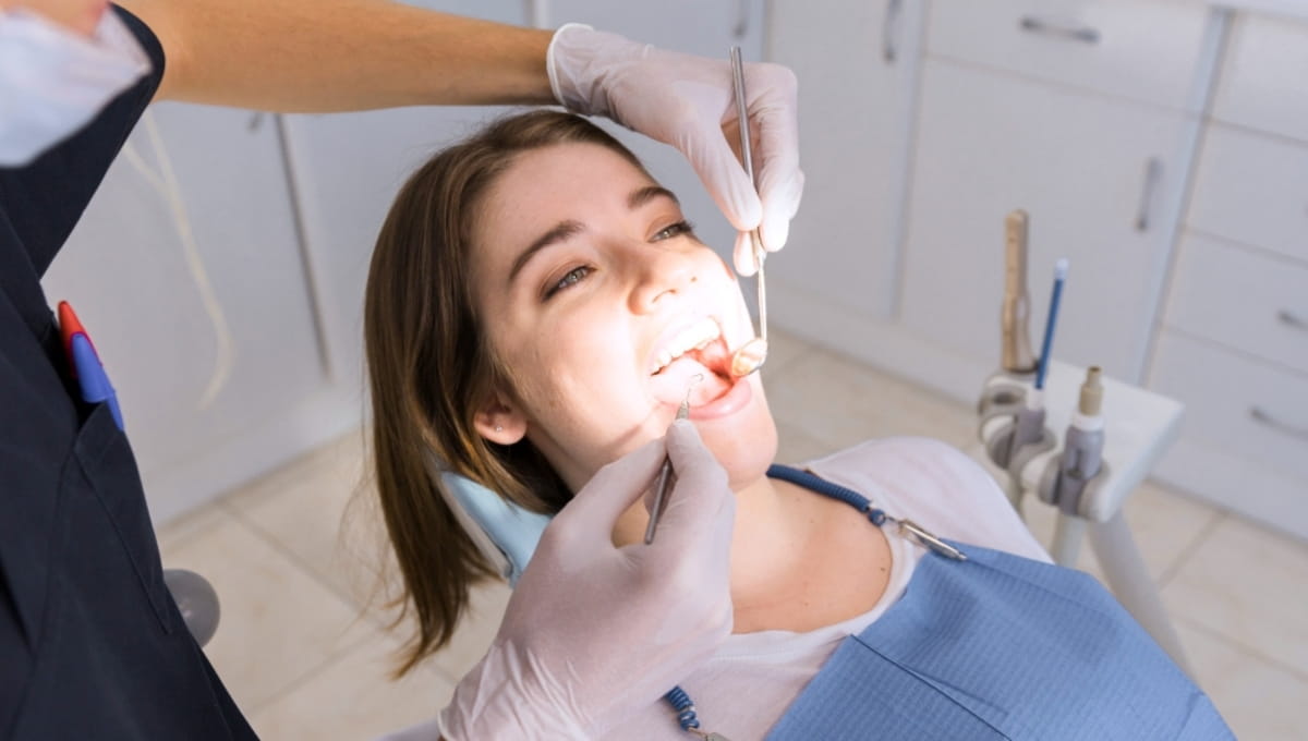 Учёные нашли простейший способ моментально защитить зубы от кариеса