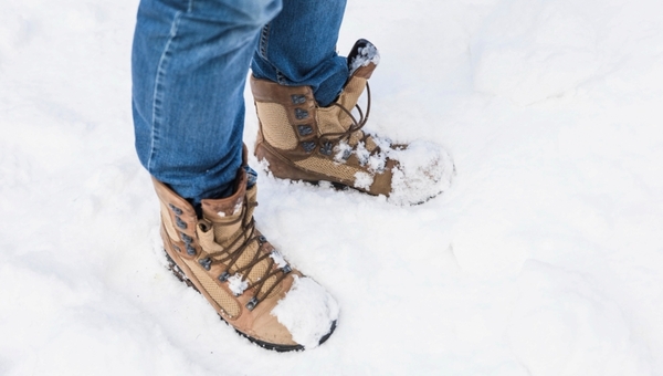 Лайфхак, как быстро просушить обувь после снега