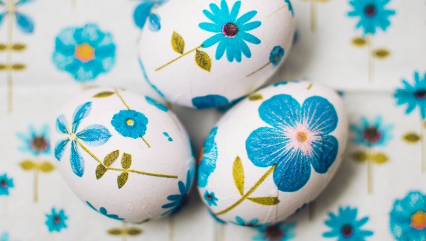 Как сделать эффектные яйца на Пасху в технике декупаж