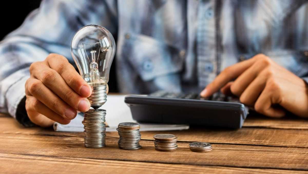 Часть домов в Подмосковье с 1 августа будет платить за электричество по-новому