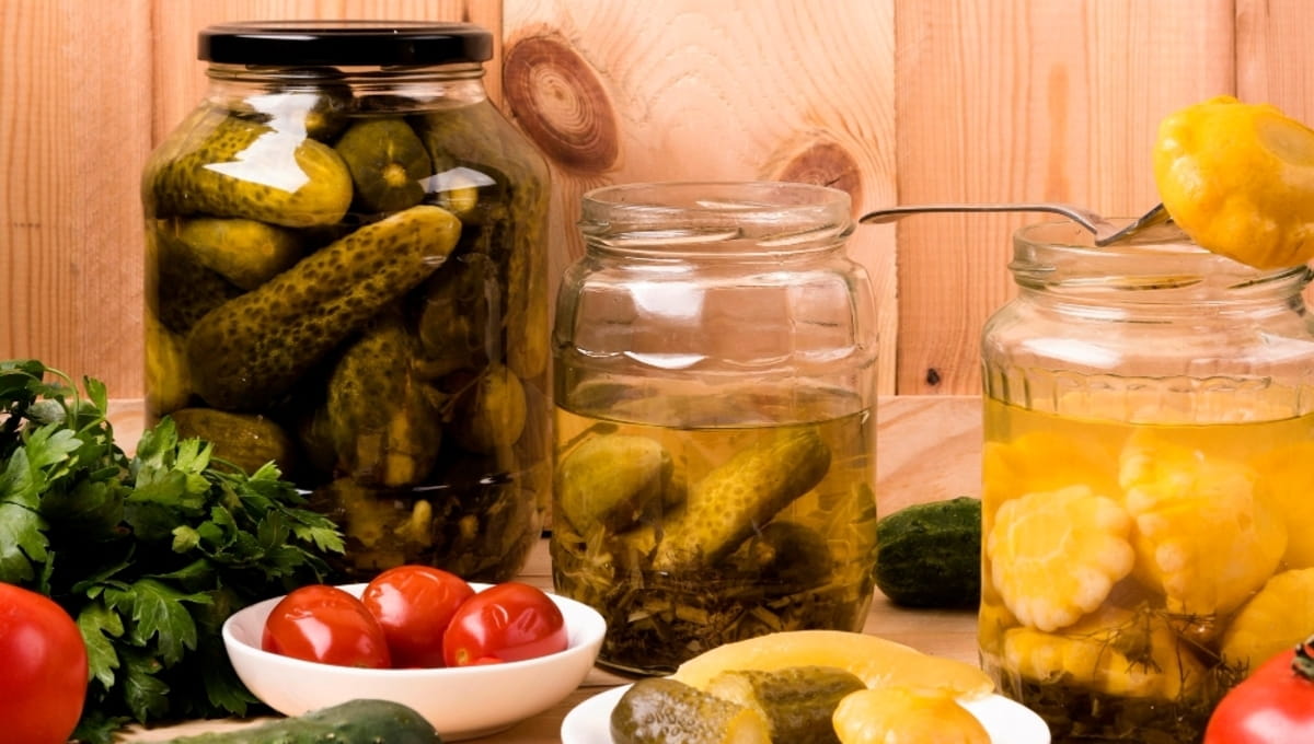 Названы лучшие дни для засолки и консервирования огурцов и помидоров в августе 2025
