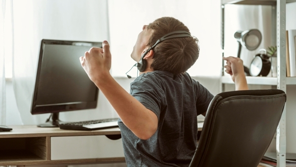 Россиянин доказал в суде, что имел право играть на работе в «Танки»