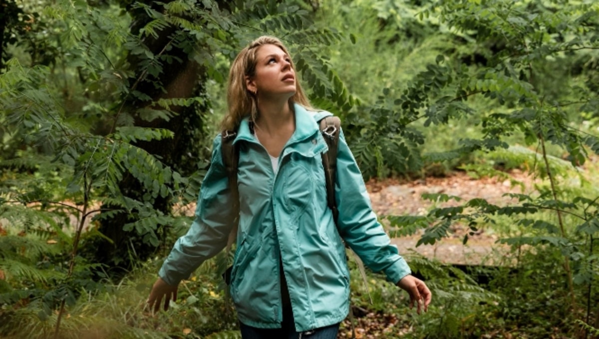 Этот неочевидный предмет рекомендуется взять с собой в лес по грибы