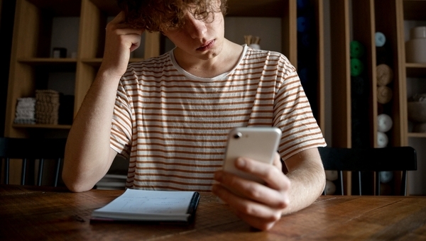 Юношу из Серпухова развели на 25 миллионов рублей под предлогом звонка из военкомата