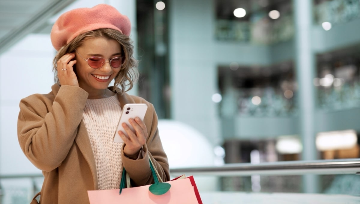 Прогулки по торговому центру «Европейский» стали комфортней с мобильным интернетом от МегаФон