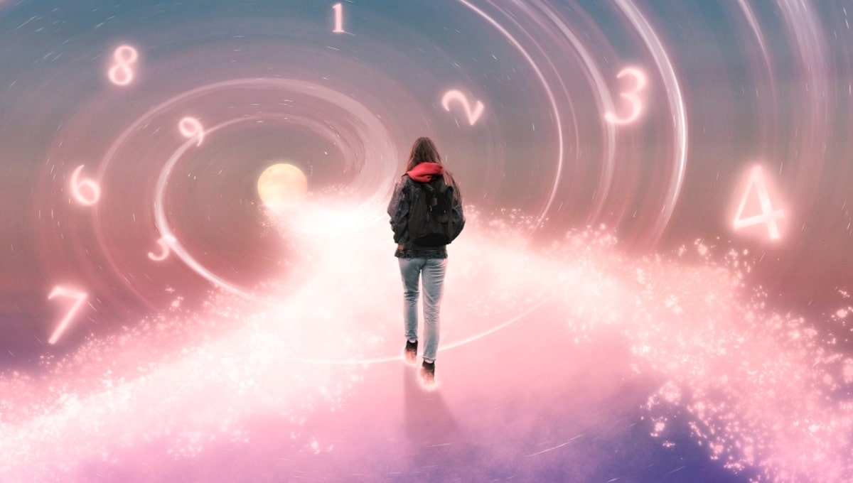 Астролог Глоба назвал важные и опасные дни недели с 17 по 23 ноября