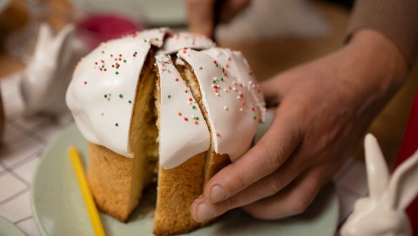 Можно ли заморозить пасхальный кулич