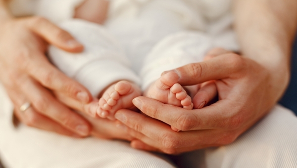 Женщина в Подмосковье с 8-й попытки родила мальчика в 42 года