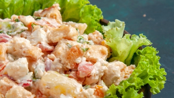 Модный салат для новогоднего стола-2026 с курицей