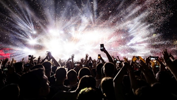 Жители столицы стали чаще летать на концерты за рубеж