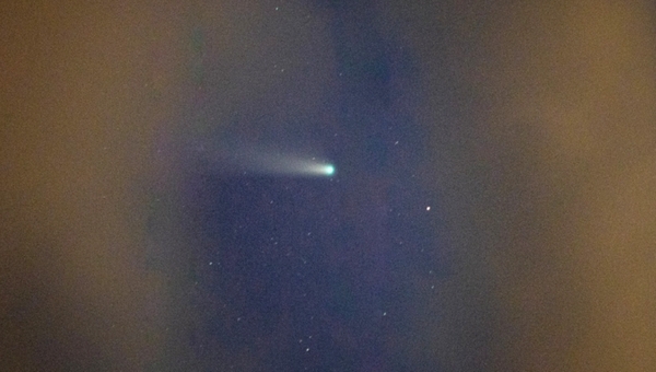 Что за светящийся объект пролетел минувшей ночью над Подмосковьем