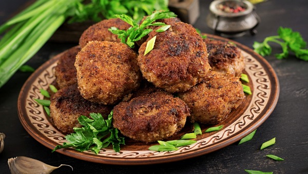 Постные котлетки из фасоли — оригинальное блюдо за небольшие деньги